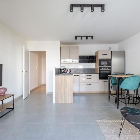 Dans Le Pre By Plaza Apartment Chessy  Bagian luar foto