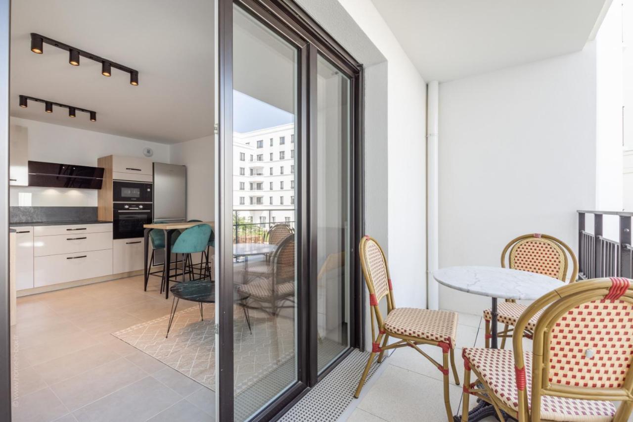 Dans Le Pre By Plaza Apartment Chessy  Bagian luar foto